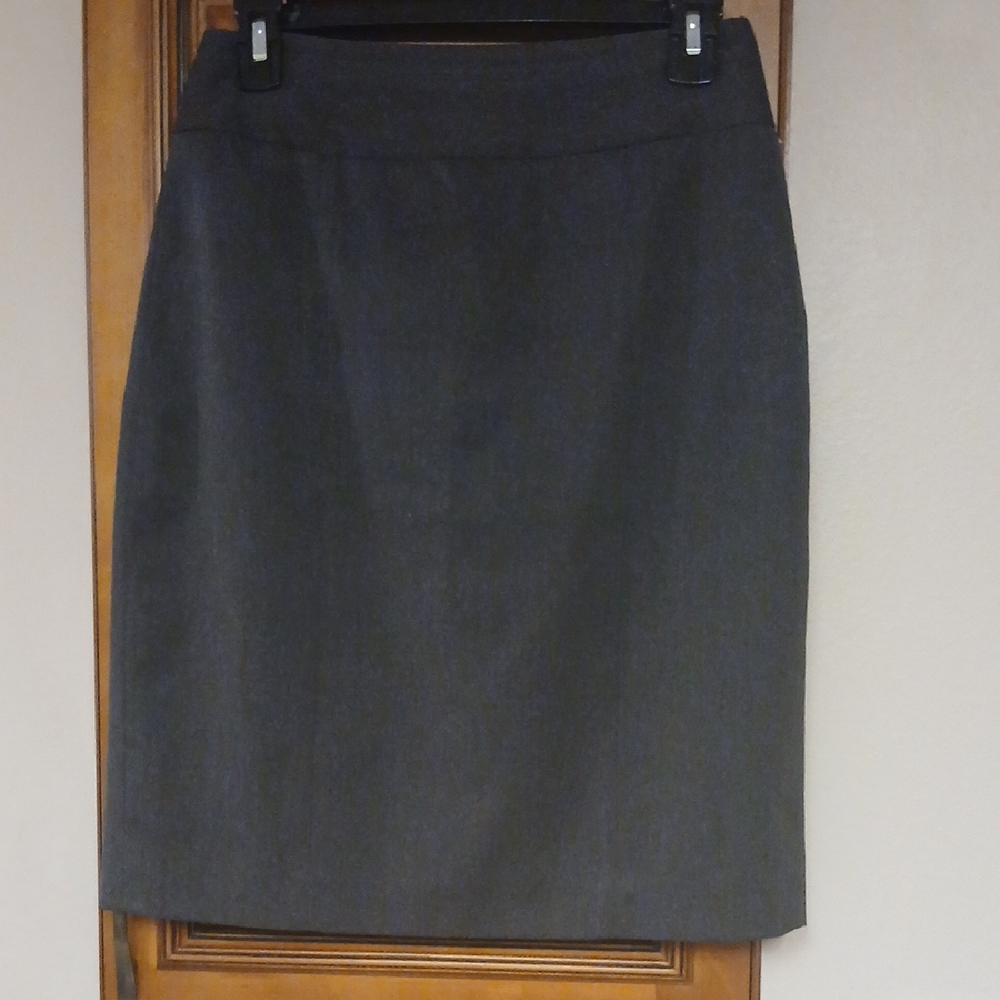 Anne Klein Charcoal Pencil Skirt lining sz.4- NWOT